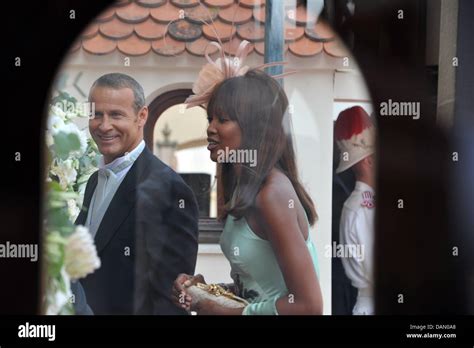 Naomi Campbell And Boyfriend Hi Res Stock Photography And Images Alamy