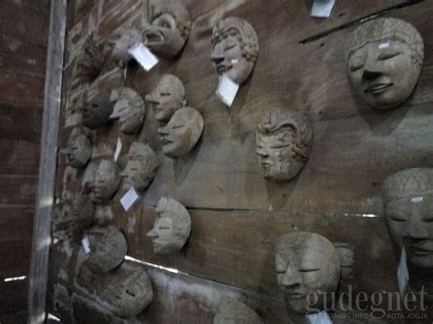 Hutan jati pasar kemis buka atau tutup. Museum Kayu Wanagama Yogyakarta Yogya | GudegNet