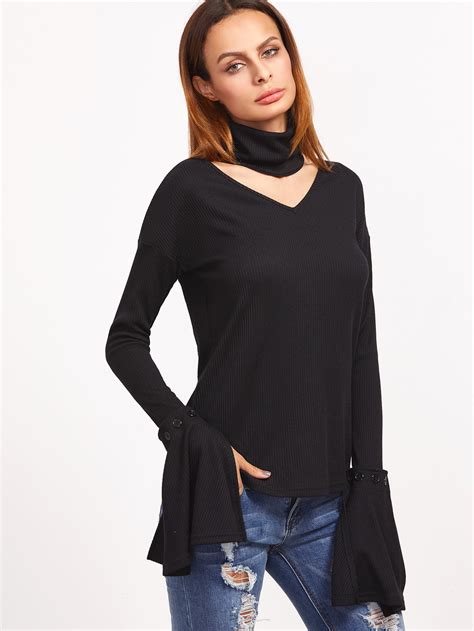 Black ribbed knit buttoned ruffle cuff t-shirt with detachable collar