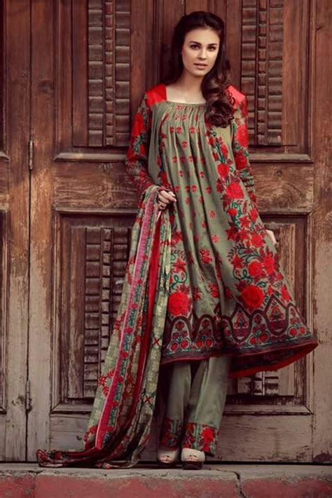 Pin By Meerab Jutt On Pakistani Dresses Frock Fashion Stylish