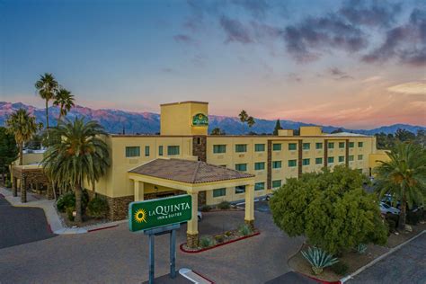 La Quinta Inn And Suites By Wyndham Tucson Reid Park Tucson Az Hotels