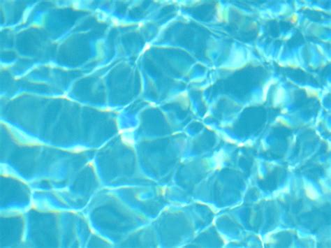 40 Pool Water Wallpaper