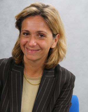 I am a candidate for the presidency of the republic to restore french pride, declared the president les républicains de. 6e : Valérie Pécresse, la working-girl - Les femmes ...