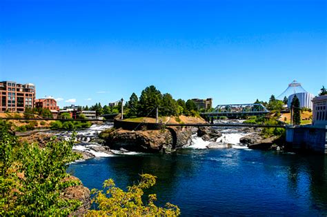 The lilac city, as spokane is also called, is fast becoming one of the western united states' most enjoyable cities to live or play in. Upper Spokane River Falls And Canada Island In Spokane ...