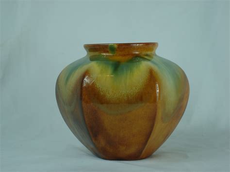 VINTAGE ROYAL HAEGER VASE For Sale | Antiques.com | Classifieds