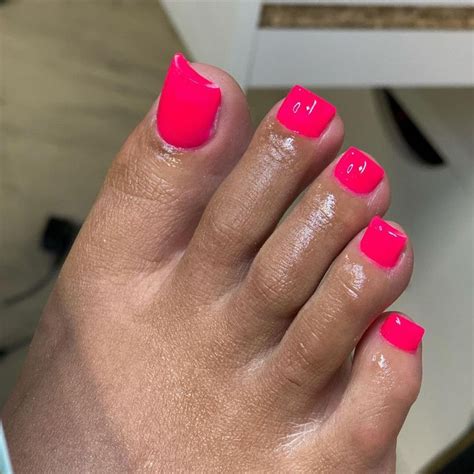 dreadagreat on instagram “hot pink toes have you booked⁉️ this could be you 😌 click link to