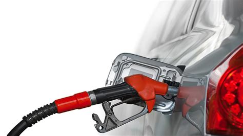 سعر البنزين ارتفع باكثر من 300٪ تقريباً مقارنةً بـ 2017. اليوم.. أرامكو تعلن أسعار البنزين الجديدة لشهر سبتمبر