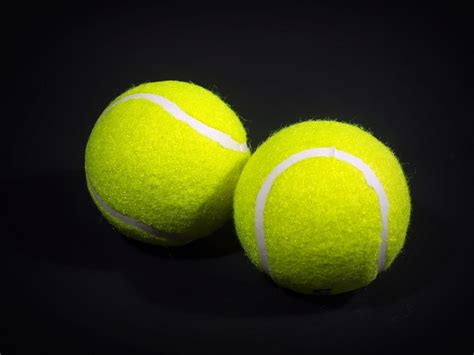 A Definitive Guide To The Best Tennis Balls For Every