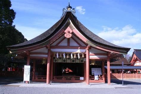 Tsushima Jinja Shrine Guidoor