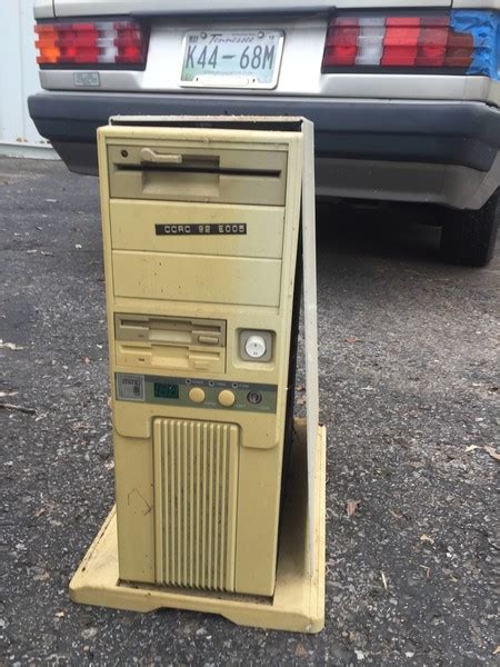 Juegos para pc viejas lentas antiguas / usa el ingenio para reciclar cosas viejas! Hay quien está usando cajas de viejos 386 para construir sus PCs de última generación