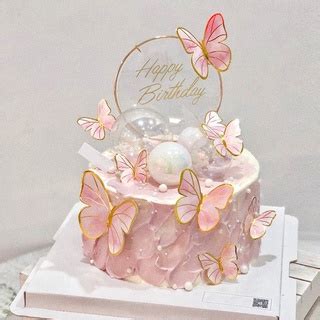 kue ulang tahun aesthetic kupu kupu