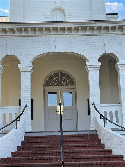 Entryway Of Historic Orange County Courthouse In Orange Virginia Paul