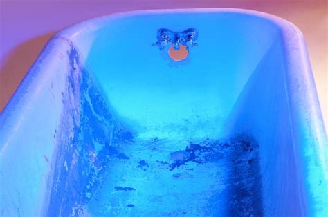 But careful prep work is critical; What Kind of Paint Will Hold on a Porcelain Bathtub? | Hunker