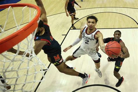 uconn star guard james bouknight will enter 2021 nba draft