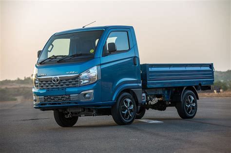 Tata Motors Launches Indias First Compact Truck Tata Intra