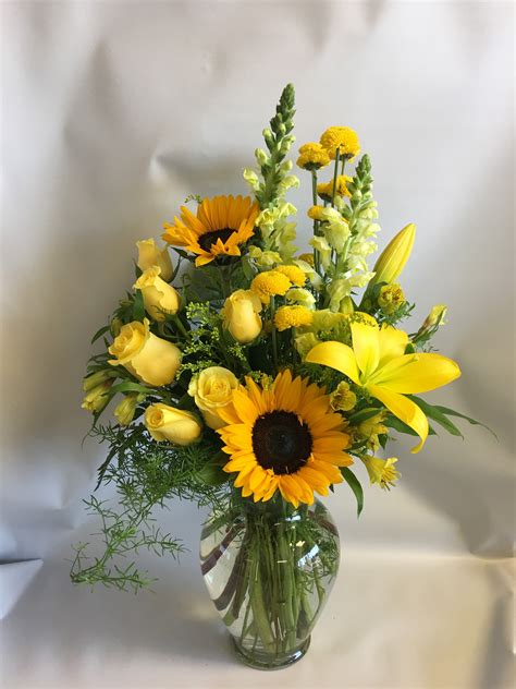 We would like to show you a description here but the site won't allow us. Heart Of Gold in San Diego, CA | Liz's Flowers