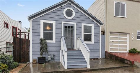 See Why This 800 Square Foot Home Is On The Market For 500k