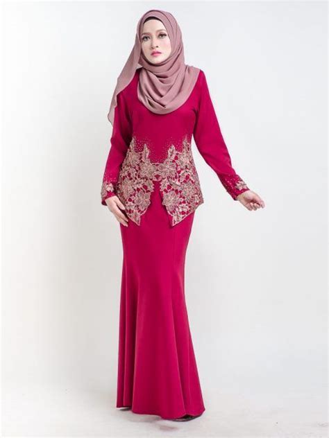 Tampil menyerlah dengan kurung raakel black yang simple tapi. Baju Kurung Moden Pendek Sereni - Red (With images ...