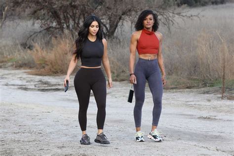 Kim Kardashian Seen On A Hike In Calabasas 05 Gotceleb