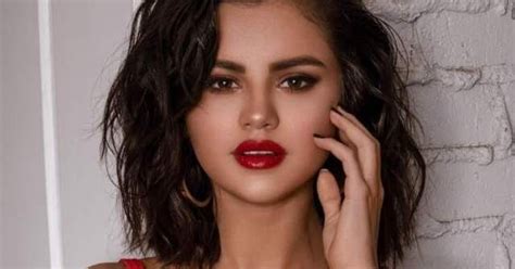 Fotos E V Deos Da Selena Gomez Pelada Nua Buceta Gostosa Na Capa Da