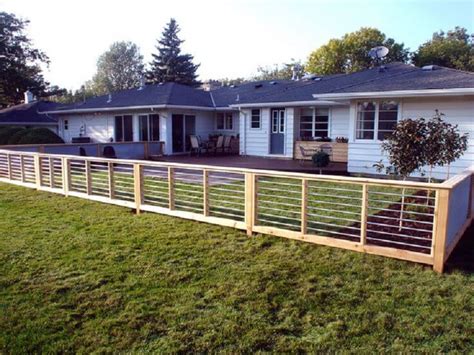 This dog run idea will turn your lawn into a wonderful space for your dog. Cheap Fence Ideas To Embellish Your Garden And Your Home