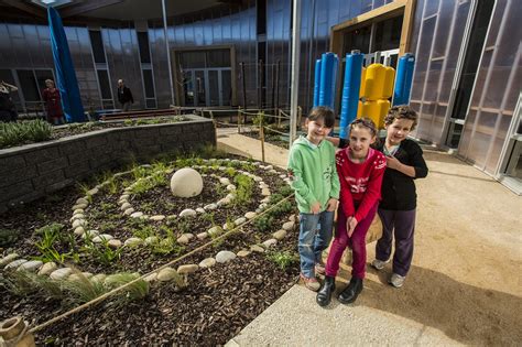 Horsham Special School Sensory Garden Learning