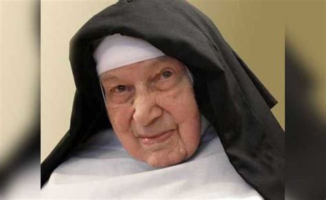 Worlds Oldest Nun Cecylia Maria Roszak Who Hid Jews From Nazis During World War Ii Dies
