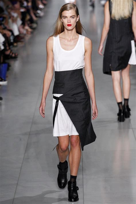 Dkny Spring Ready To Wear Collection Runway Looks Beauty Models And Reviews Fashion