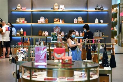 Chinas Appetite For Secondhand Luxury Goods Swells Govtchinadaily