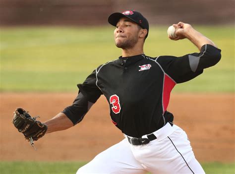 Sioux City Explorers Pitcher Brandon Stennis March 10 2016 Photo On Oursports Central