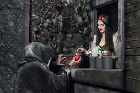 Fairy Tale Witch Snow White Wallpapers Hd Desktop And Mobile