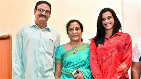 Sindhu is a 25 year old indian tennis player. P V Sindhu Biography, wiki, Husband, Family, Marriage, Age ...