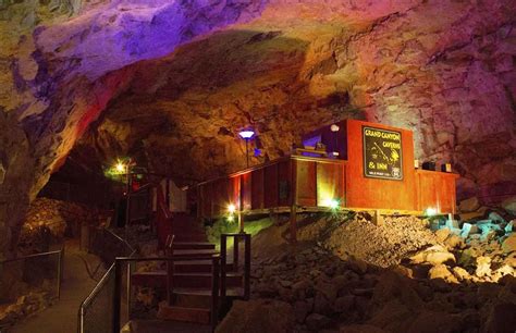 Grand Canyon Caverns Arizonas Bone Dry Cave Unusual Places