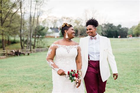 34 Beautiful Lgbtq Wedding Photos That Are Overflowing With Love I Celebrity Love