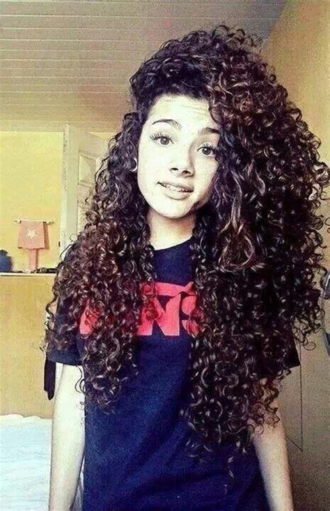 Recently had a wonderful curly cut by veronica greene. 15 Ultra-Chic Long Curly Hairstyles for Women - Pretty Designs