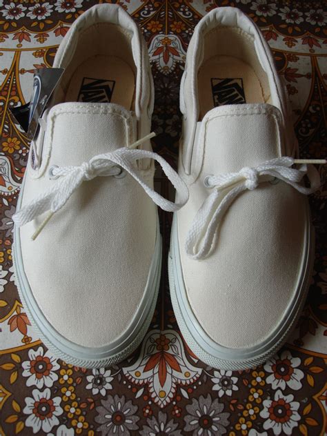 We did not find results for: theothersideofthepillow: vintage VANS white white style #72 LACEY slip-on w/ lace-around MADE IN ...