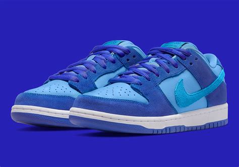 Nike Sb Dunk Low ‘blue Raspberry Dm0807 400 Sneaker Style