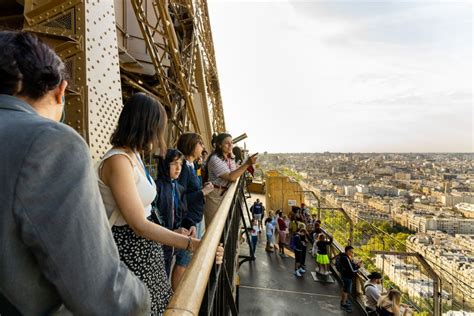 Paris Eiffel Tower Guided Tour By Elevator Getyourguide
