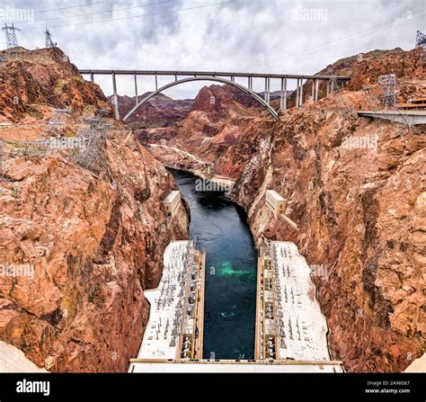 La Represa Hoover Dam Bypass Puente Que Cruza El Río Colorado En Los