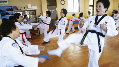 Watch coverage of the 2020 tokyo olympic games. Abuelos de 90 que quedan para dar patadas de Taekwondo ...