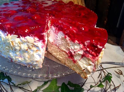 Jetzt ausprobieren mit ♥ chefkoch.de ♥. Windbeuteltorte mit Himbeeren - frisch und fruchtig ...