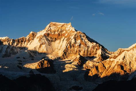 Mt Gyachung Kang Himalaya Sunset Stock Image Image Of Clear Lhotse
