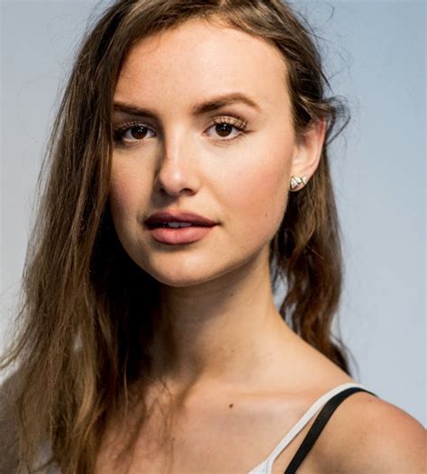 Model Sedcard Von Alina S Weibliches Professional Fotomodel Deutschland