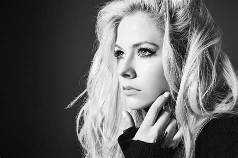 Avril Lavigne Vuelve Con “head Above Water” Tras Seis Años De Ausencia