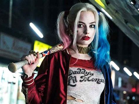 Margot Robbie Finds Out About Harley Quinns Death Movieknowing