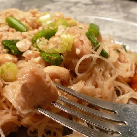 Additional vegetables such as eggplant, squash, peppers, green beans, broccoli, snow peas, and mushrooms can be tossed in as well. Simple Chicken Pad Thai