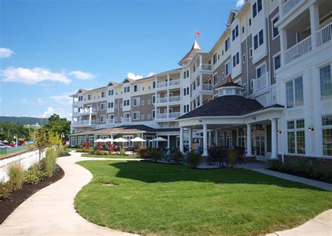 Book accommodations in watkins glen Watkins Glen Harbor Hotel