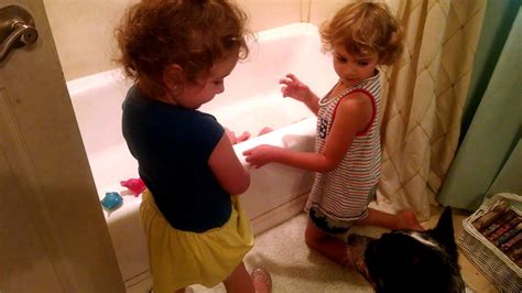 Alex And Her Little Sister Danni Bathe Liam Youtube