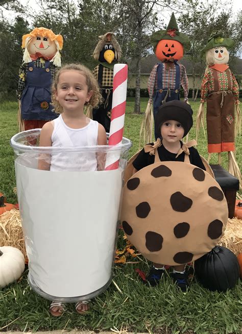 We made a milk and cookies costume out of boxes for halloween this year. Milk and Cookies Costume | Cookie costume, Diy halloween costumes, Halloween