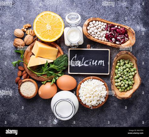 Conjunto de alimentos ricos en calcio Fotografía de stock Alamy